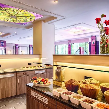 Szálloda Leonardo Arabellapark 4*