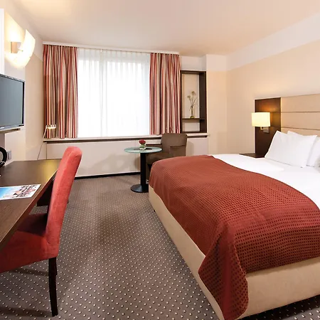 Hotel Leonardo Arabellapark 4*