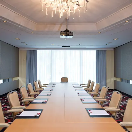 Leonardo Arabellapark 4*