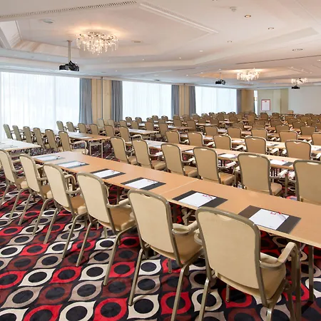 Leonardo Arabellapark Hotel 4*