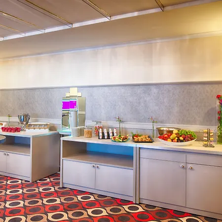 Leonardo Arabellapark Hotel 4*