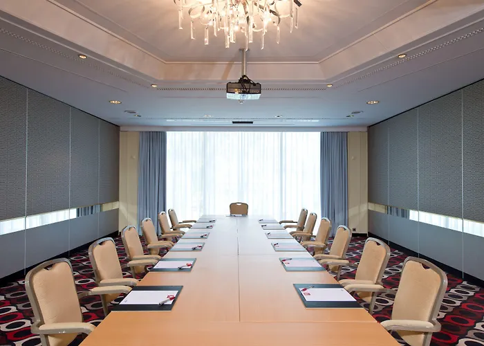 Leonardo Arabellapark 4*