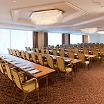 Hotell Leonardo Arabellapark 4*