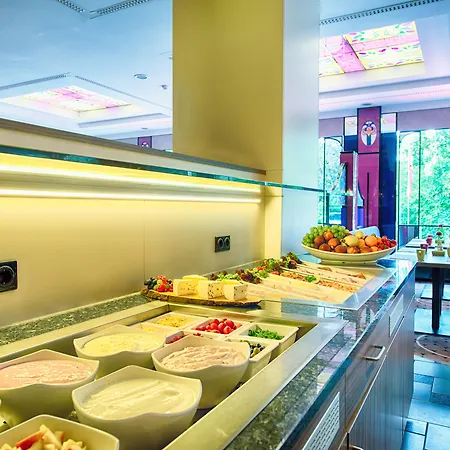 Leonardo Arabellapark Hotel München